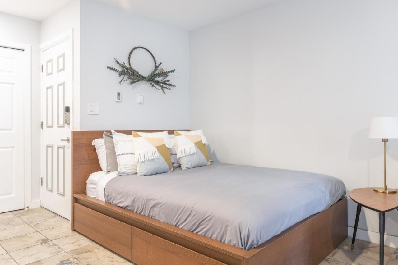 Updated Whistler Creek Studio With Parking Exterior photo